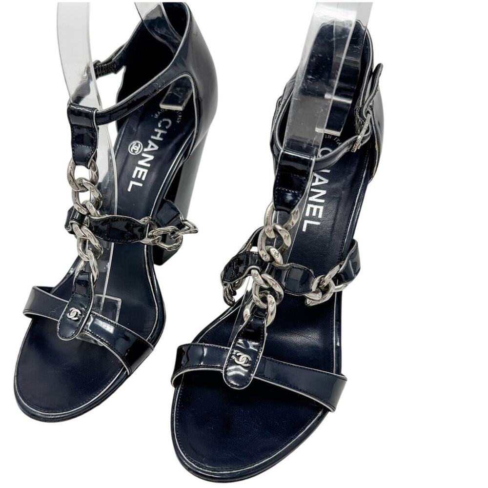 Chanel Navy Blue Patent & Silver CC Chain Link Block Heel Sandals 39.5